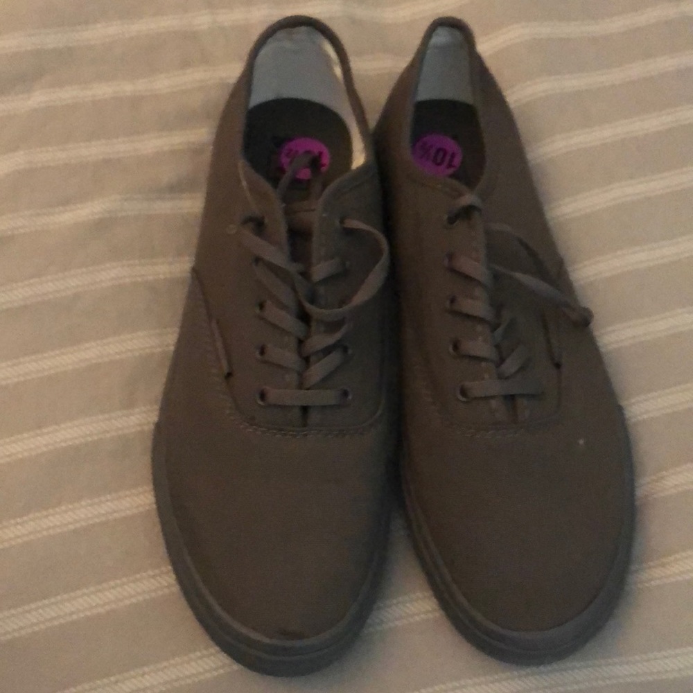 Fila skateboarding shoes sneakers